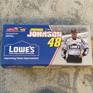 Jimmie Johnson #48 Lowe's 2002 Rookie 1:32 Bank